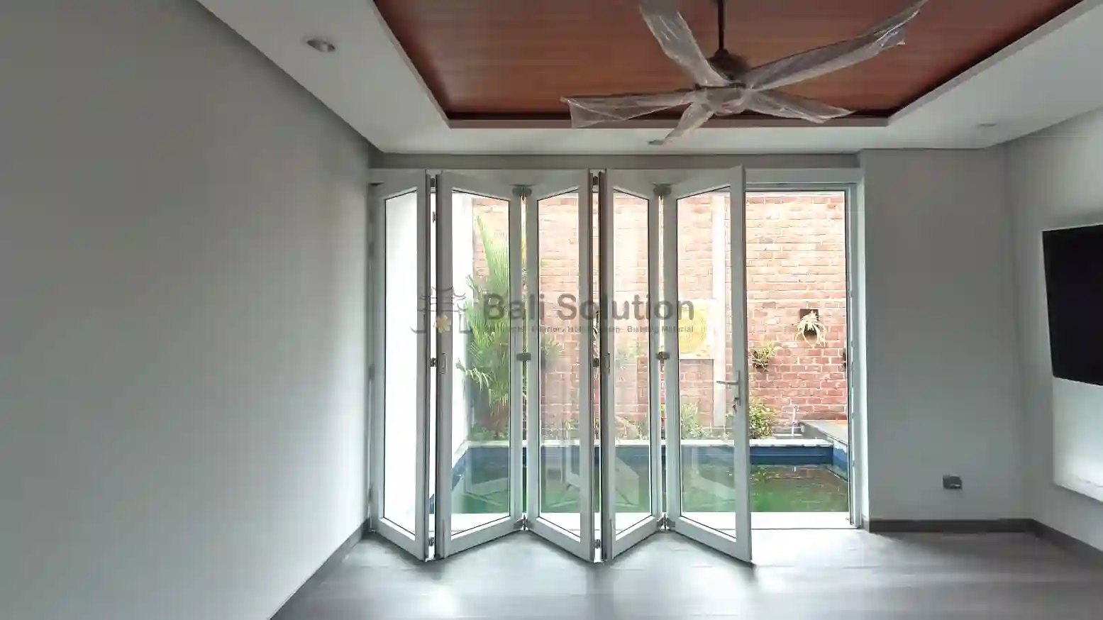 Pintu Folding UPVC